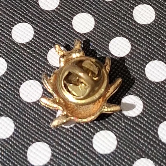 Gold-Tone Red Ladybug Enamel Pin - Picture 4 of 4